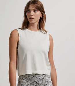 Page Seamless Crop Tank